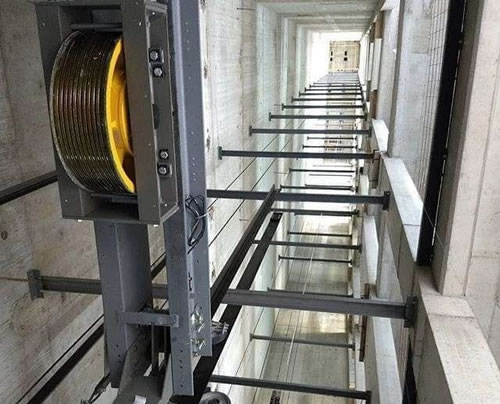 并聯(lián)電梯井道
