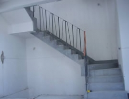 樓梯中間怎么放電梯 - 有神器解決