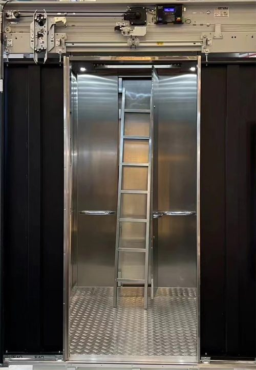 消防電梯內(nèi)部